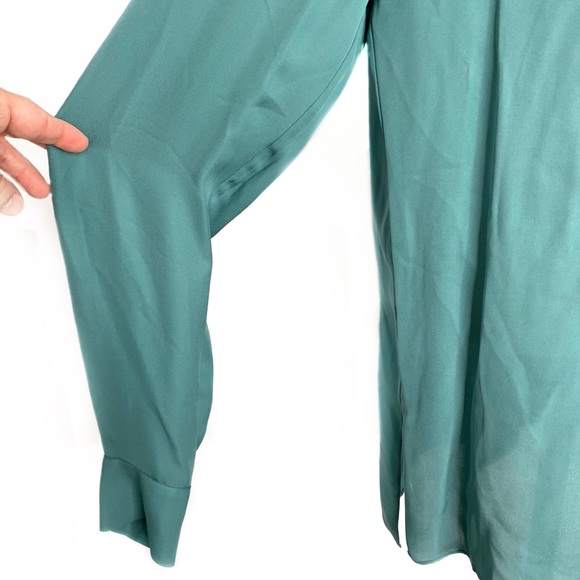 VINCE Sea Glass Long Sleeve Silk Blouse, Sz 6 - Picture 4 of 8